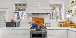 565 Harold Avenue NE Gallery 12