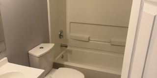 Don't wait --must see! 4Bd, 2Ba Gallery 6