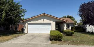 4 Bedroom 2 Bath One Story Fairfield *Star Rentals Gallery 1