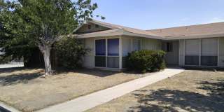 2 Bedroom, 2 Bathroom Duplex in Hemet - Available now! Gallery 1
