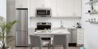 Lincoln Square Gallery 7