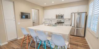 Unique 4-Bedroom, 3-story Live/Work Townhouse in the lushly landscaped Villa Metro Community! Gallery 12