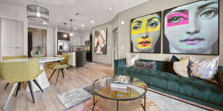 Blume on Central Gallery 20