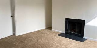 Dupont Circle Charmer 2 Bedroom Top Floor Condo with Fireplace Gallery 4