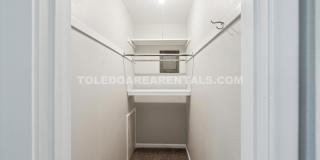 3424 Douglas Road Gallery 8