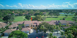 293 Old Meadow Way N Gallery 1