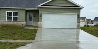 NEW Construction - move in ready - Charming 3-bedroom/2-bathroom duplex in Washington, IL Gallery 1