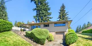 3Bd/1.75Ba Bellevue Home Gallery 1