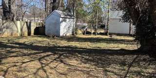 Bungalow Near MSU Gallery 4