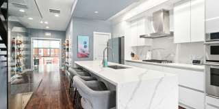 Premium Francisville Condo with Roofdeck! Gallery 3