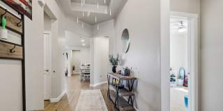 Beautiful 4 bedroom home with Solar Panels Gallery 24