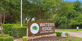 Waters Edge Apartment Homes Gallery 6