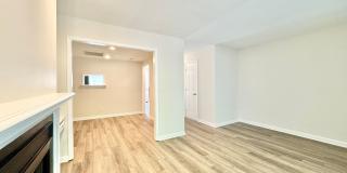 2 Bedroom Townhome in NW Greensboro near parks and Greenway Gallery 13