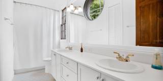 300 KILLARNEY DRIVE Gallery 24