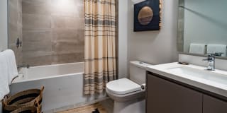 Atlas Gallery 18