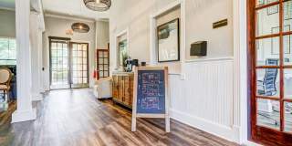 Senior Housing - The Oaks at Hampton Gallery 8