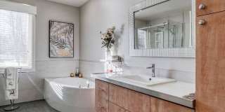 11520 Huebner Rd. Gallery 4