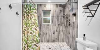6 NE Bay Court Gallery 31