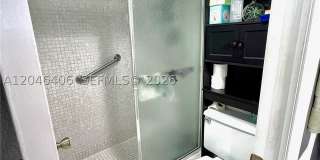 1300 Saint Charles Pl Gallery 6