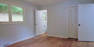 nice renovated 4 Bed 3 Bath Gallery 12