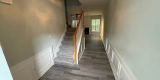 Room in 3 Bedroom Home at Dunford St Gallery 14
