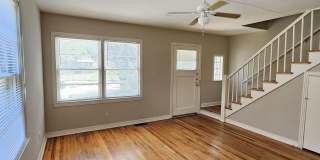 124 S Franklin Boulevard Gallery 8