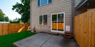 Stunning townhouse in Canby- 3 bed / 2.5 bath , garage, AC Gallery 28