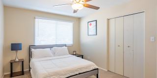 1047 E Alameda Dr Gallery 18