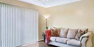 Modern First-Floor with Private Patio in Hampton Club Gallery 8