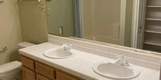 Luxury Living in The Knolls Gallery 29