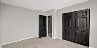 Stunning 3 bedroom home in McKees Rocks available May 15! Gallery 25