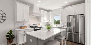 Designer Home near Auburn University's Campus! Gallery 9