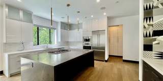 1319 Sunset Plaza Drive Gallery 7