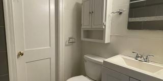 3bed/1bath House - Two Blocks from Campus Gallery 19