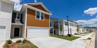 Tessa Barrow Crossing Townhomes Gallery 54