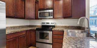 Beautiful 2 bdrm end unit with attach 2 car garage Gallery 22