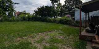 2 Bedroom Home With Fenced Yard in Davenport! Gallery 5
