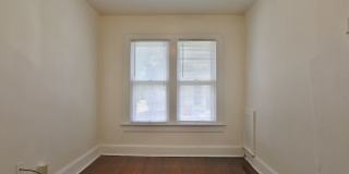 Central Campus - LARGE 4 Bedroom House with off-street parking Gallery 20