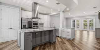 Luxury Downtown Condo (Flat) For Rent in Celebration Gallery 1