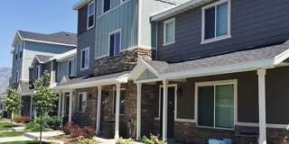 3 Bed/2 Bath Townhome for Rent in Vineyard! Gallery 1