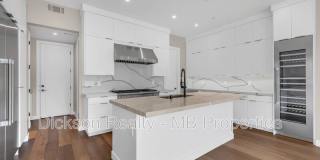 31 Campolina Street Gallery 12