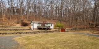 689 S Mountain Road unit: Cottage Gallery 1