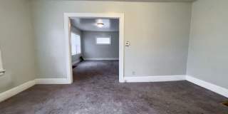 PRELEASING for AUGUST! Close to Campus Gallery 8