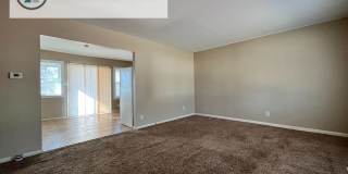 2 Bed 1 Bath House with Garage Gallery 4