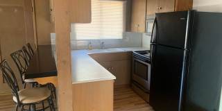 Cute home in popular Lakeside park neighborhood - walking distance to the lake, Heavenly Village and Stateline area. Gallery 8