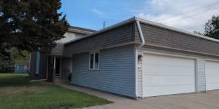 Fully Updated 3 Bedroom 3 Bath Townhouse with 2 Stall Attatched Garage Gallery 1