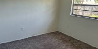Well maintained 2/1 in a quiet neighborhood Gallery 7
