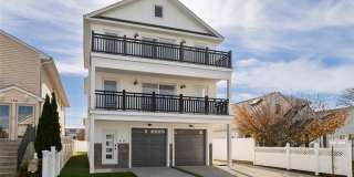 550 E Harrison Street Gallery 1