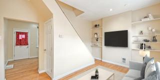 2500 E OAKDALE Street Gallery 1