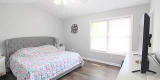 Large townhome with garage for rent in Taylor Springs! Gallery 8